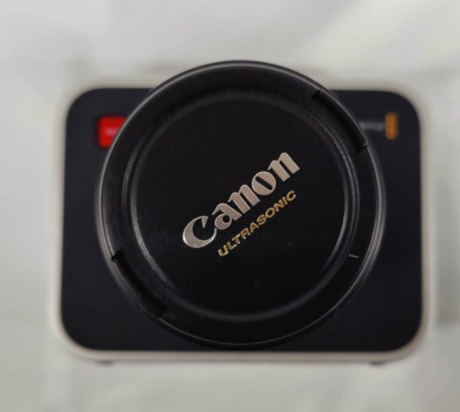 Blackmagic Cinema Camera 2.5K + Canon 18–135mm Lens Kit