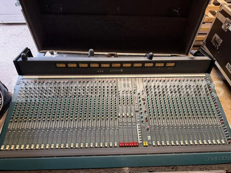 Soundcraft K3 mixing console – spares/repair, PSU & case