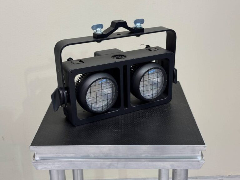 Chauvet STRIKE Array 2 IP65 LED Blinder – Rugged, Film‑Ready