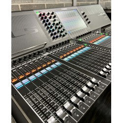 Yamaha CL5 Digital Mixing Console – Without RIO Stagebox