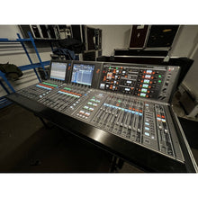 Load image into Gallery viewer, Yamaha RIVAGE PM7 Digital Mixing Console + Flight Case
