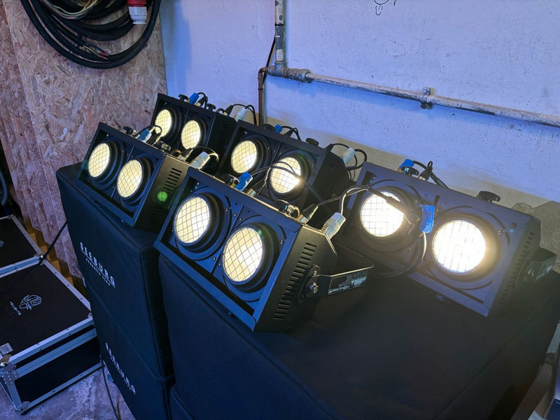 Showtec LED Blinder COB 3200K 2-Cell – Set of 5 Units