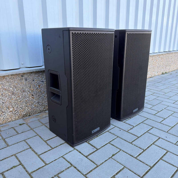 dBTechnologies VIO X15 – Set of 2 Active 15-inch Speakers