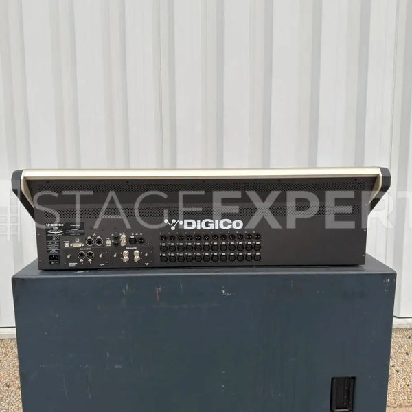 DiGiCo S31+ with D-Rack 32/8 & DMI-MADI-B | 60-channel