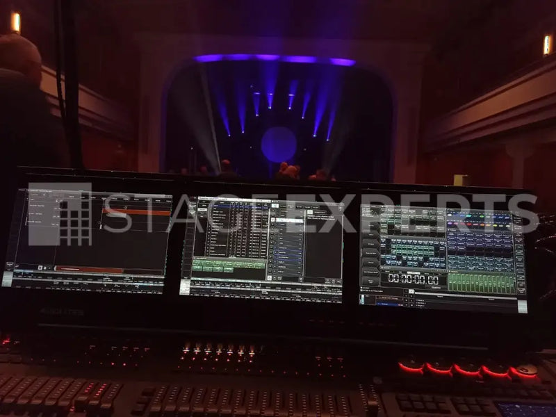Avolites Diamond 7 D7-330 Lighting Console with Case - Titan