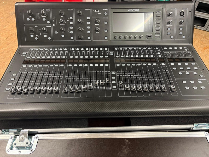 Midas M32 Digital Mixing Console with Dante Card and Thon Case