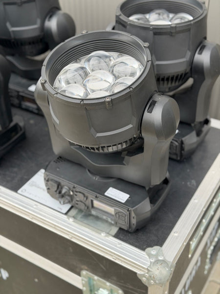 Martin MAC Aura XIP with Flight Case – IP65 LED Wash