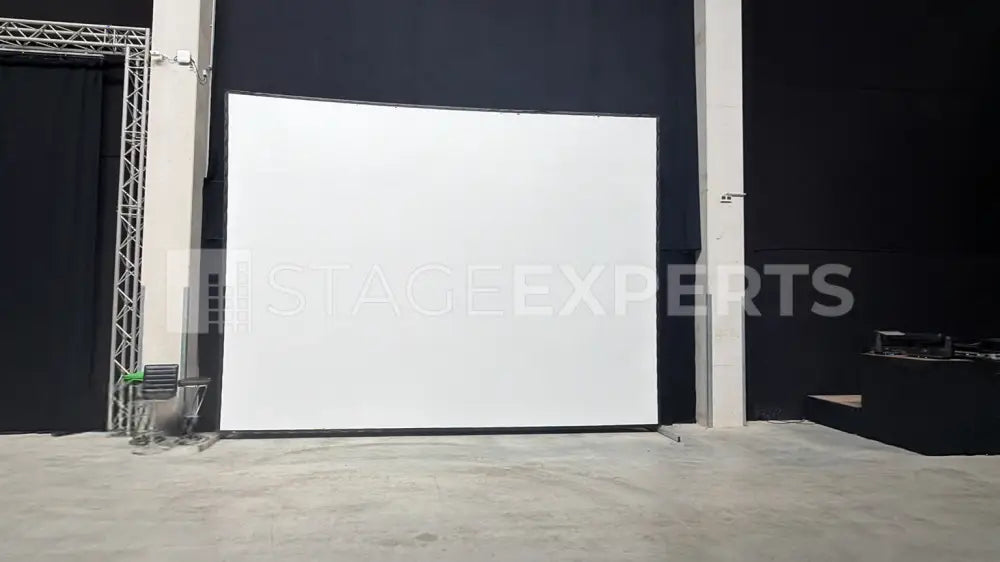 Stumpfl AV VARIO 64 600x450cm Projection Screen 4:3