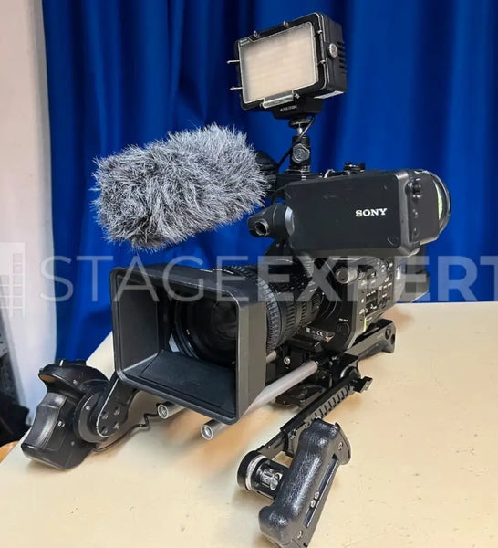 Sony PXW‑FS7 with 18‑110mm F4 Lens Kit – Pro 4K Camera