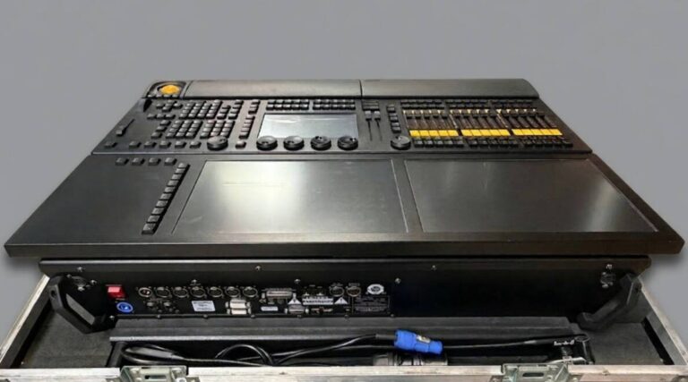 MA Lighting grandMA2 Light console with flight case included