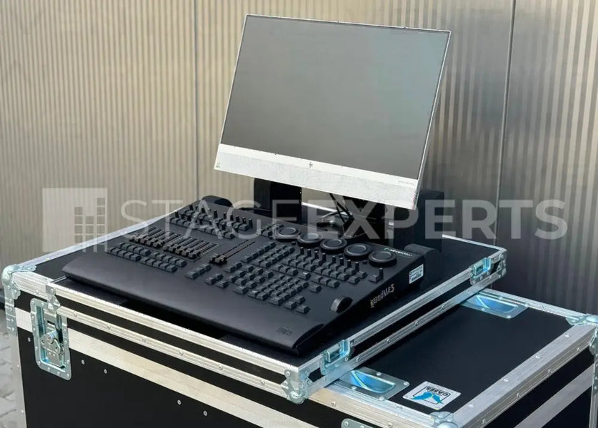 MA Lighting grandMA3 onPC Command Wing with Tour Pack