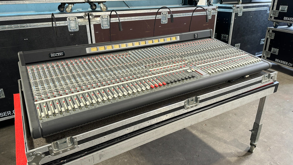 Crest Audio X8 Analogue Mixing Console with Accessories