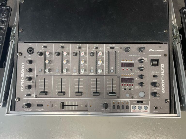 Pioneer DJM-3000 + 2x CDJ-1000MK3 Rackmount Case Package