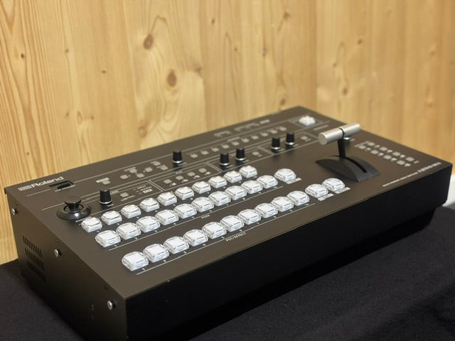 Roland V-800HD MKII Multi-Format Video Switcher
