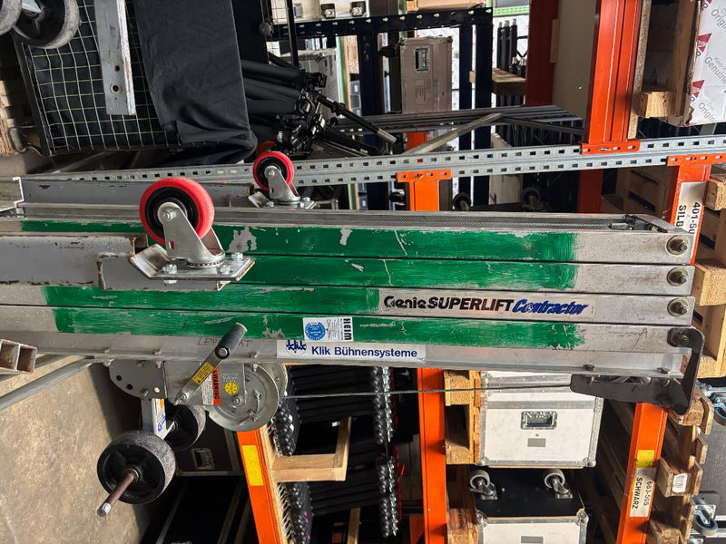 Genie SLC-24 Superlift Contractor Material Lift, 295kg 7.3m