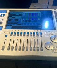 Load image into Gallery viewer, Avolites Arena Titan v17 Console Touring Pack with AVOKey
