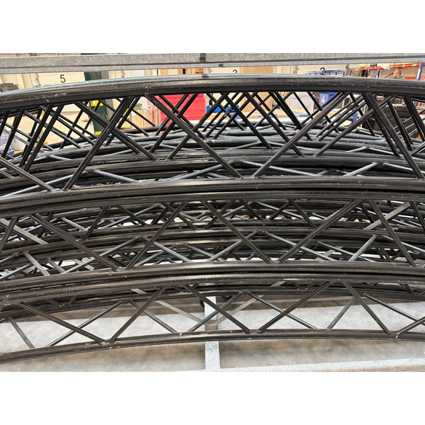 Protruss H40V Square Black Truss Circle Ø16m – Incomplete