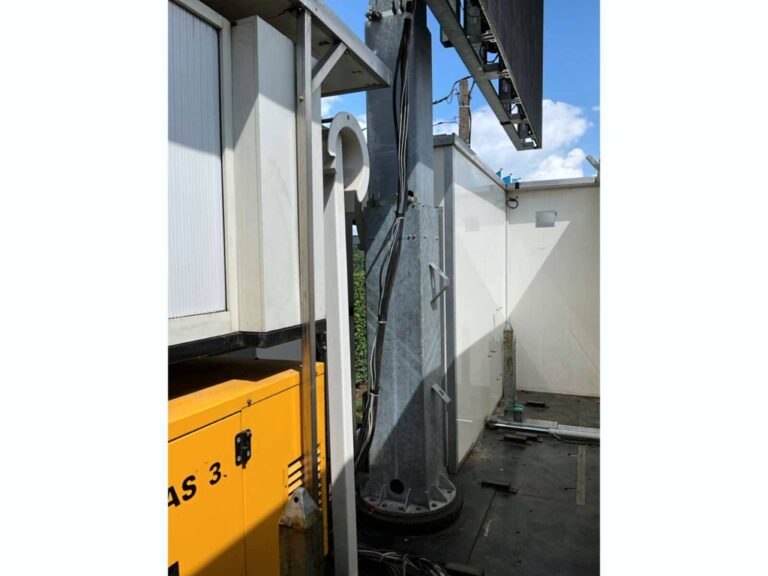 Jans Creacar 25 m² LED Container + Mercedes Actros 2541