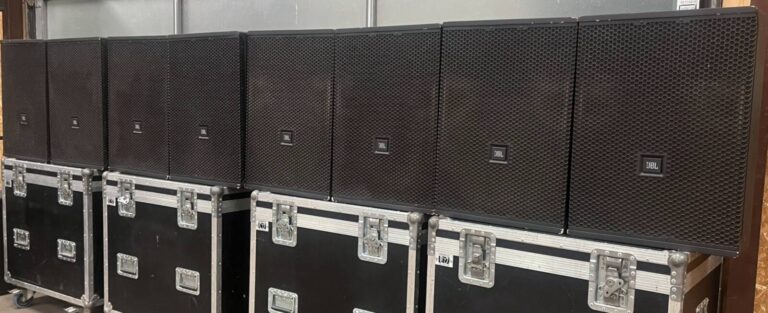 JBL VTX F15 Pair with Flightcase | Point Source Speakers