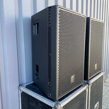 Load image into Gallery viewer, Logic System CS 1296 (4) Passive Mid/Top Speakers + Cases
