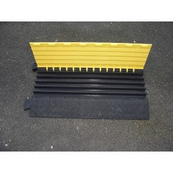 YELLOW CABLE 50x 5-Channel Cable Protectors, Straight Sections
