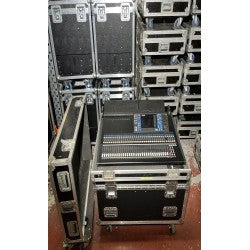 Yamaha LS9-32 Digital Mixing Console | 32 Mic Preamps