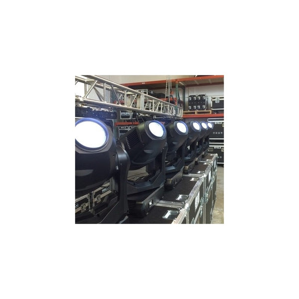 Martin MAC Quantum Profile pair – moving heads in case