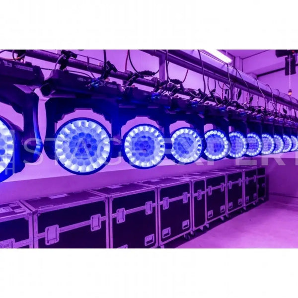 Martin MAC Quantum Wash – Pair with Flight Case | Stage Experts