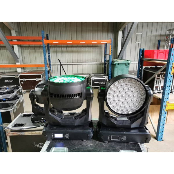 Martin MAC Quantum Wash – Pair with Flight Case | Stage Experts
