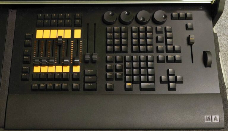 MA Lighting grandMA2 onPC Command & Fader Wing + NSP bundle