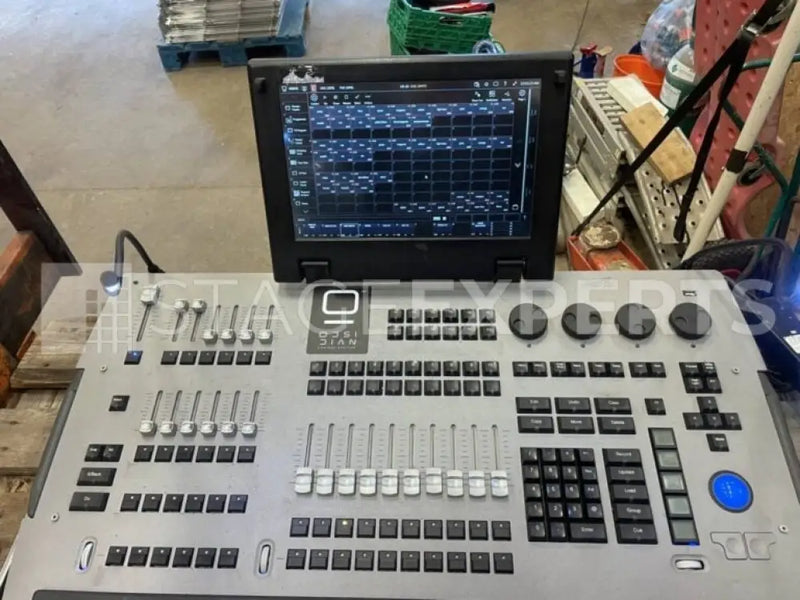 Martin M1 Lighting Console – Compact 4‑Universe Control