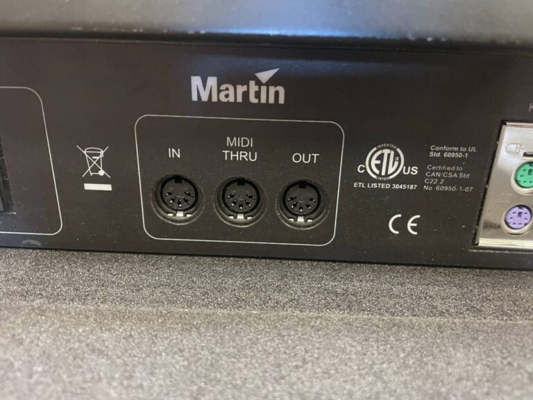 Martin M1 Lighting Console – Compact 4‑Universe Control
