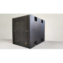Load image into Gallery viewer, Adamson Metrix Kit – Compact Touring Line Array System Package
