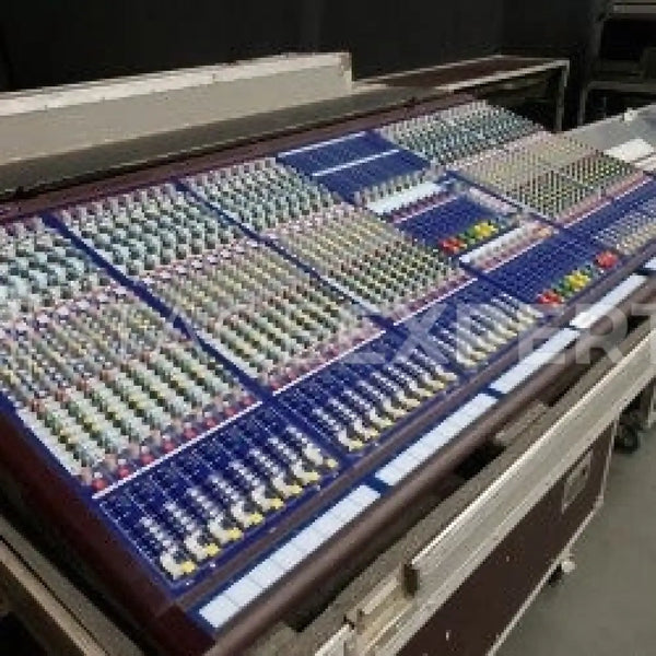MIDAS Sienna 40 Console – 40‑channel Analogue Mixer for Live Use