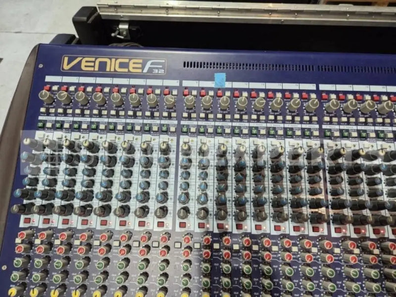Midas Venice F32 Analogue Mixer with Multicore & Stagebox