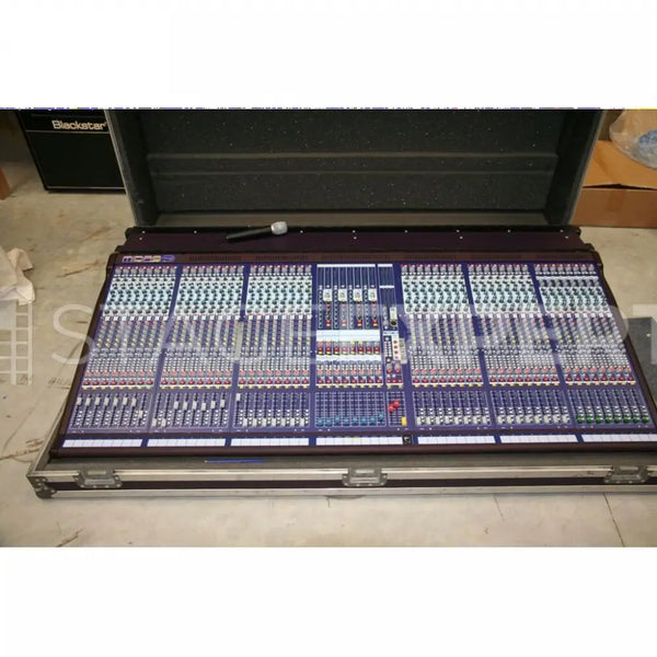 Midas Verona V-480-8-TP Analogue Mixing Console + Flight Case