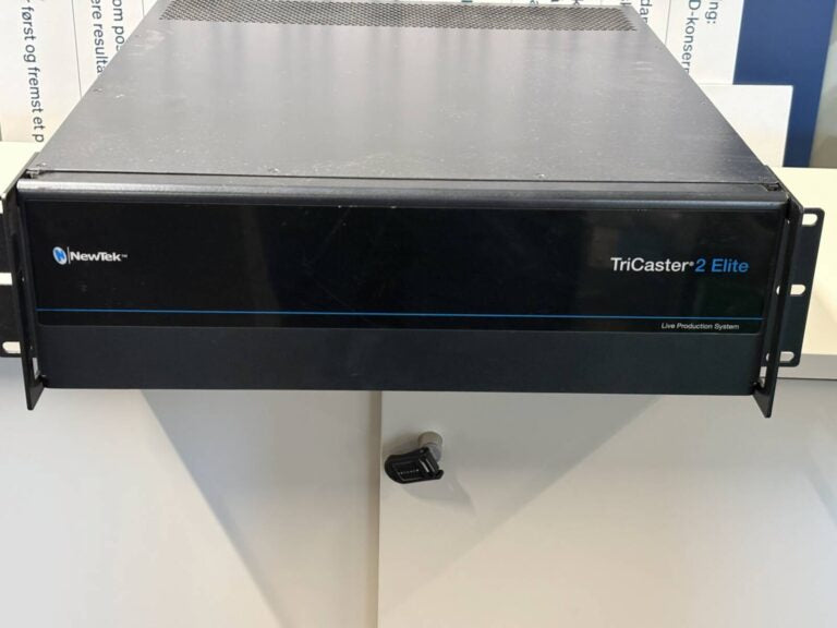 NewTek TriCaster Elite 2 with 2‑Stripe Control Panel Switcher