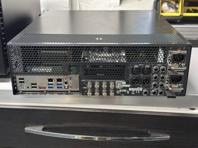 NewTek TriCaster TC1 + 2‑Stripe Control Surface Bundle – NDI