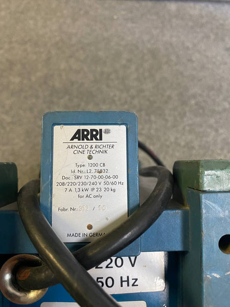 ARRI Daylight Compact 1200 HMI Fresnel with 1200CB Ballast