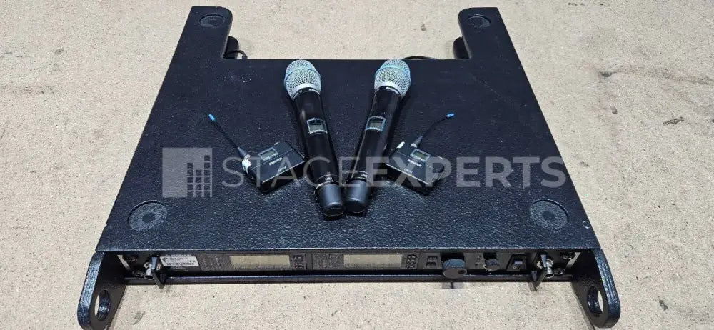 Shure UR4D P8 Dual Wireless Set (710–790 MHz)