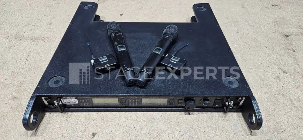 Shure UR4D Q5 Dual Wireless System Set | 740–814 MHz