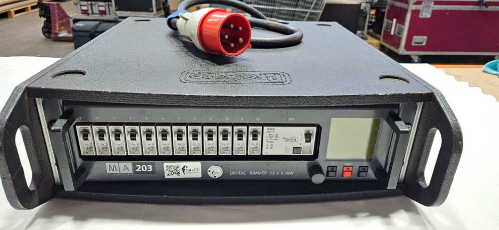 MA Lighting Digital Dimmer 12 x 2.3 kVA – Han 16E Output