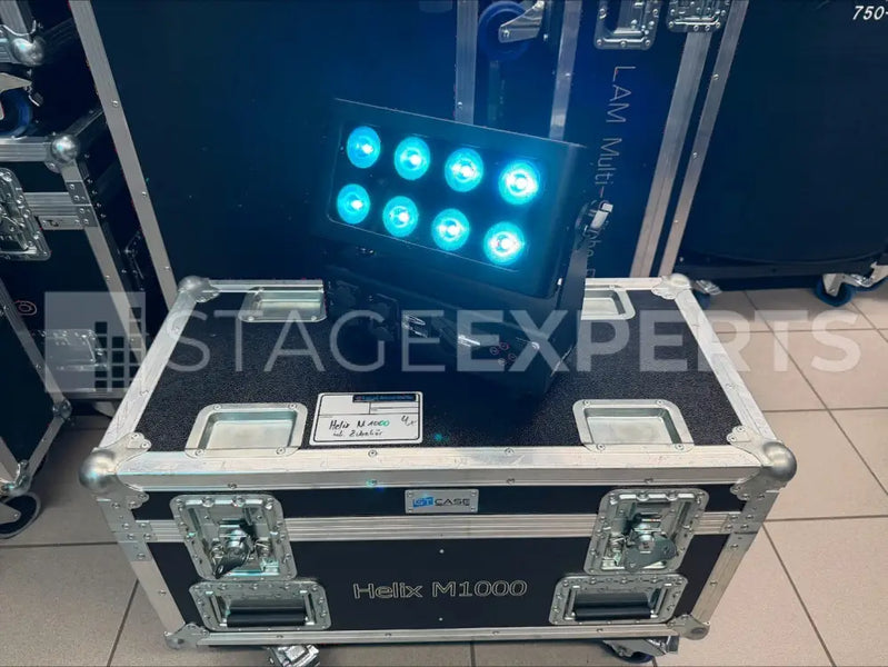 Showtec Helix M1000 WDMX 4x Battery Flood Kit – Stage Experts
