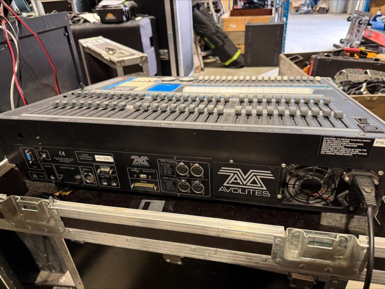 Avolites Pearl 2004/2008 Lighting Console – Upgraded Desk