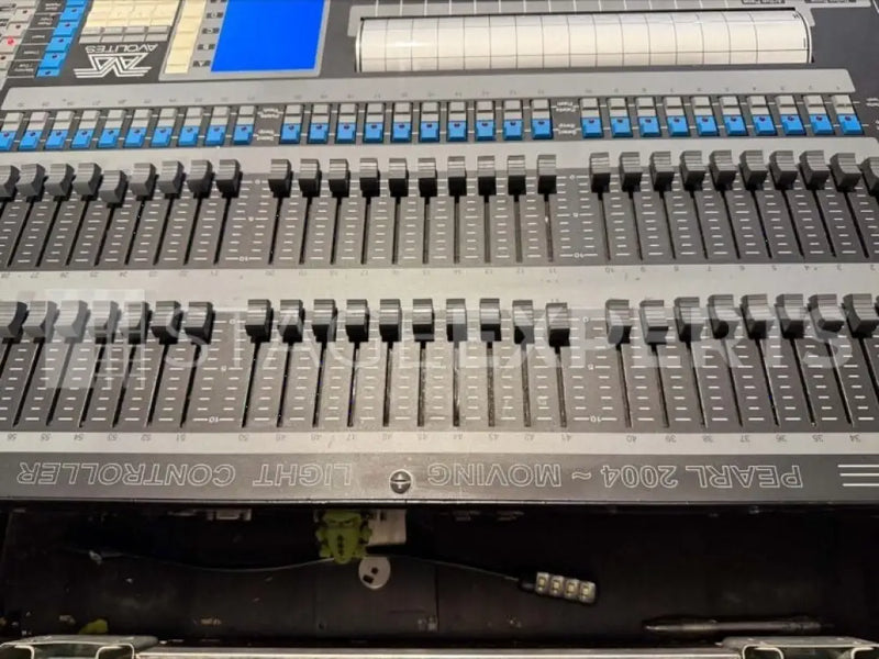 Avolites Pearl 2004/2008 Lighting Console – Upgraded Desk