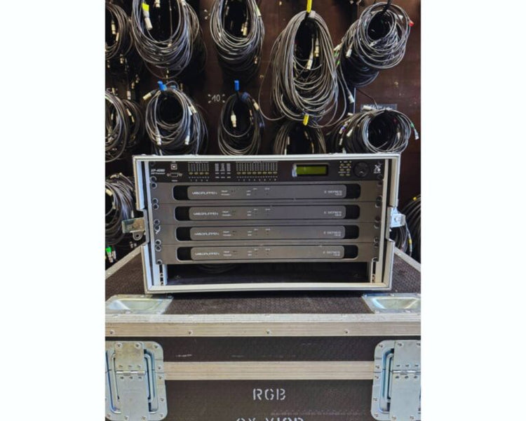 Lab Gruppen E 12:2 (4x) + Xilica XP-4080 Processor Rack