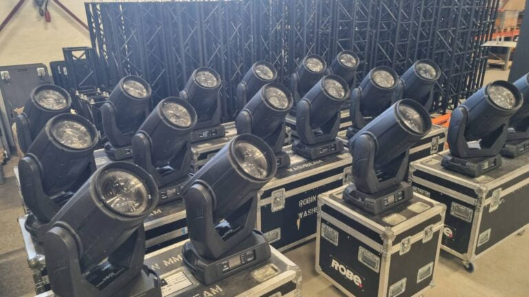 Robe MMX WashBeam Package – 17 Fixtures, Cases & Spares