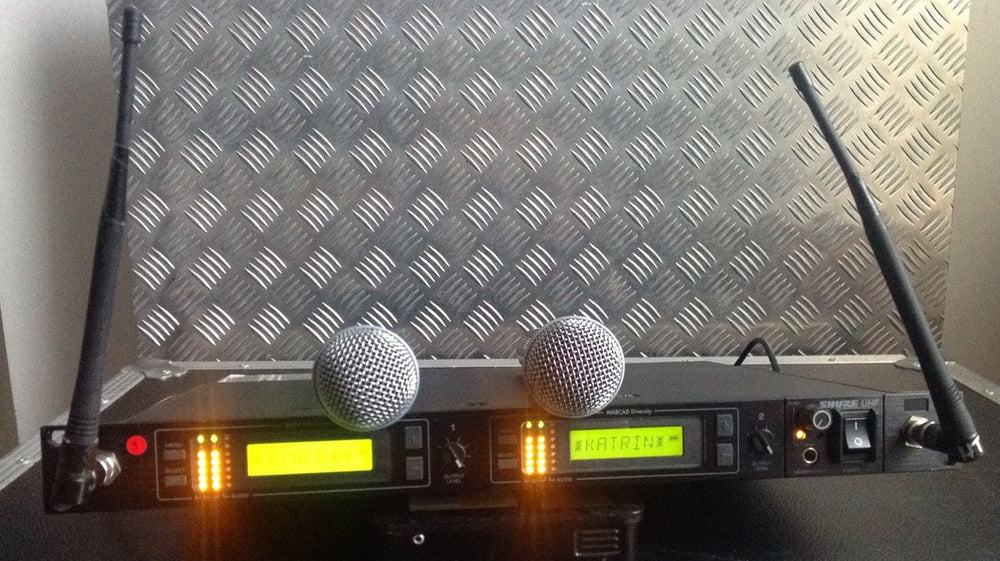 Shure U4D Dual Receiver with 2x Beta 58A Handheld Mics