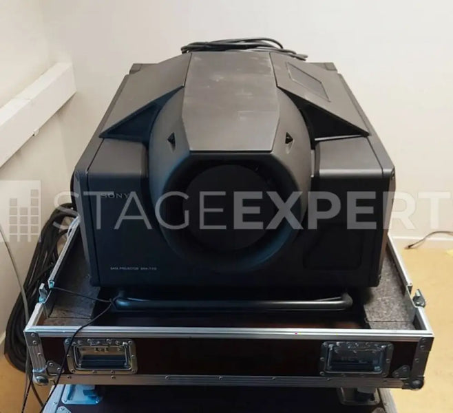 Sony SRX‑T110 4K 11,000‑Lumen Projector with Lens