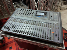 Load image into Gallery viewer, Soundcraft Si Impact + Mini Stagebox 32i Digital Mixer Bundle
